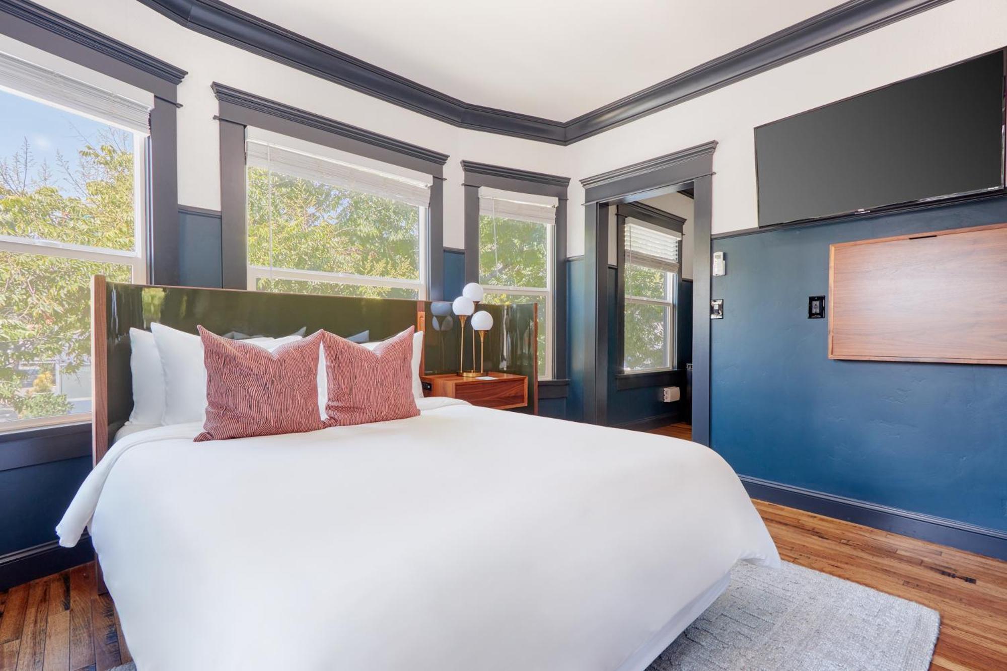 The Davis Downtown San Diego Hotel 3*